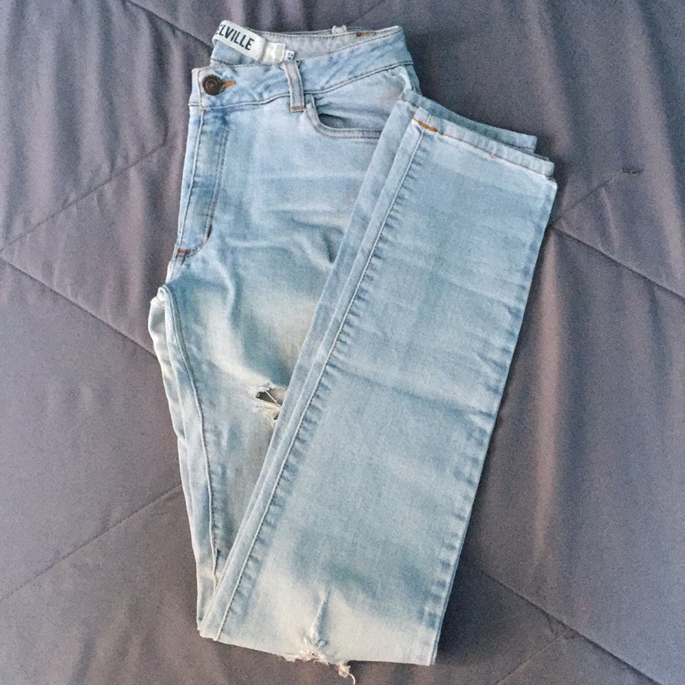MELVILLE High waisted light wash jeans
